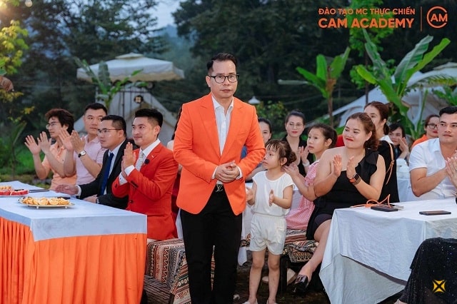CAM Academy là trung tâm uy tín, học viên chất lượng được sáng lập bởi diễn giả, MC gạo cội Phạm Hồng Phong.
